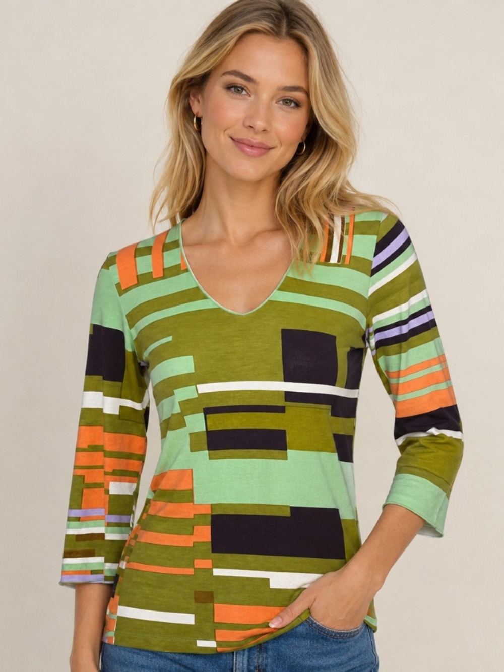 Amet & Ladoue Colorful Abstract Print V-Neck T-Shirt Top Green Orange Art Size M